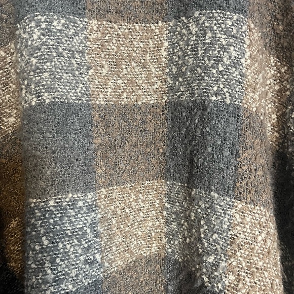 Charlotte Daniel turtleneck oversized poncho. - Picture 3 of 4